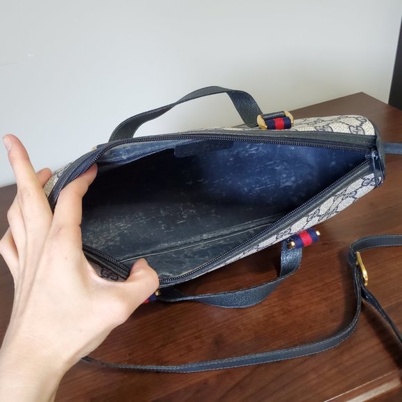 Gucci Crossbody Bag in Black and Cream - Picture 11 of 14